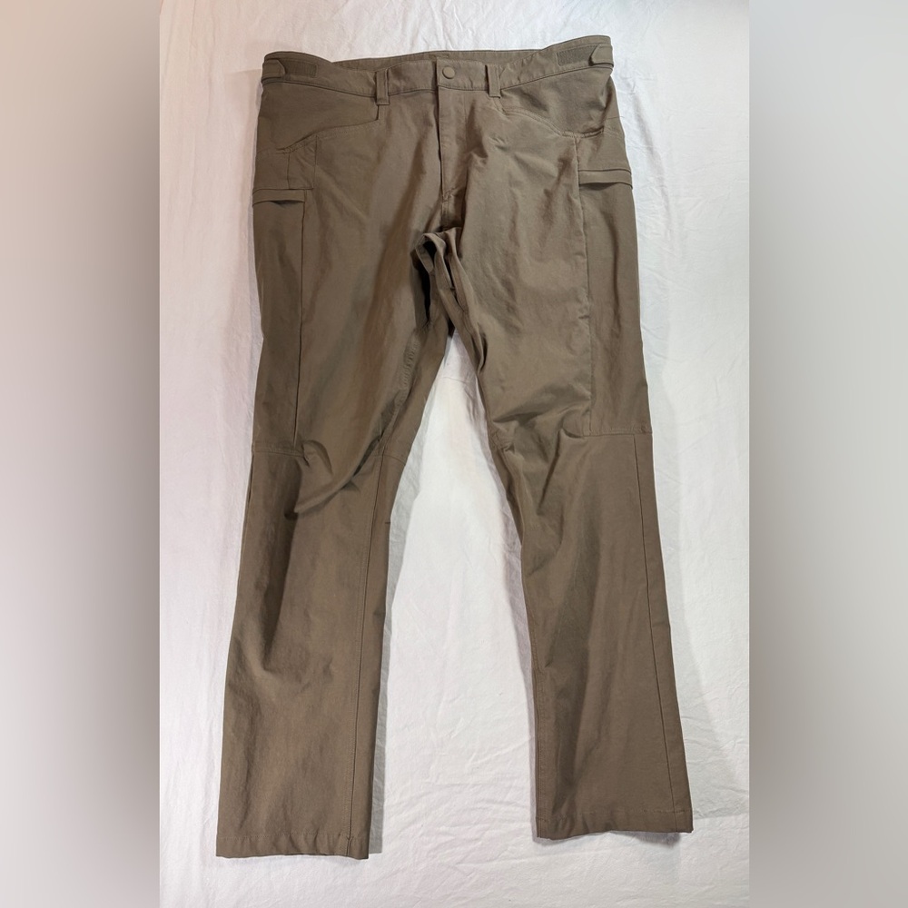 Ten Thousand Mens Brown Tactical Utility Pants Size 40x31 Adjustable